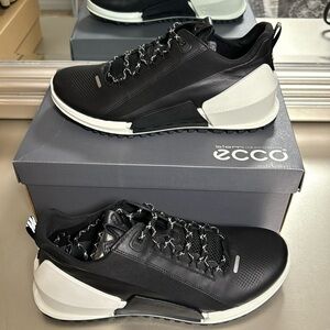 Ecco Biom 20 M 800754 51094 Black and White New in box Size 10-10.5 New